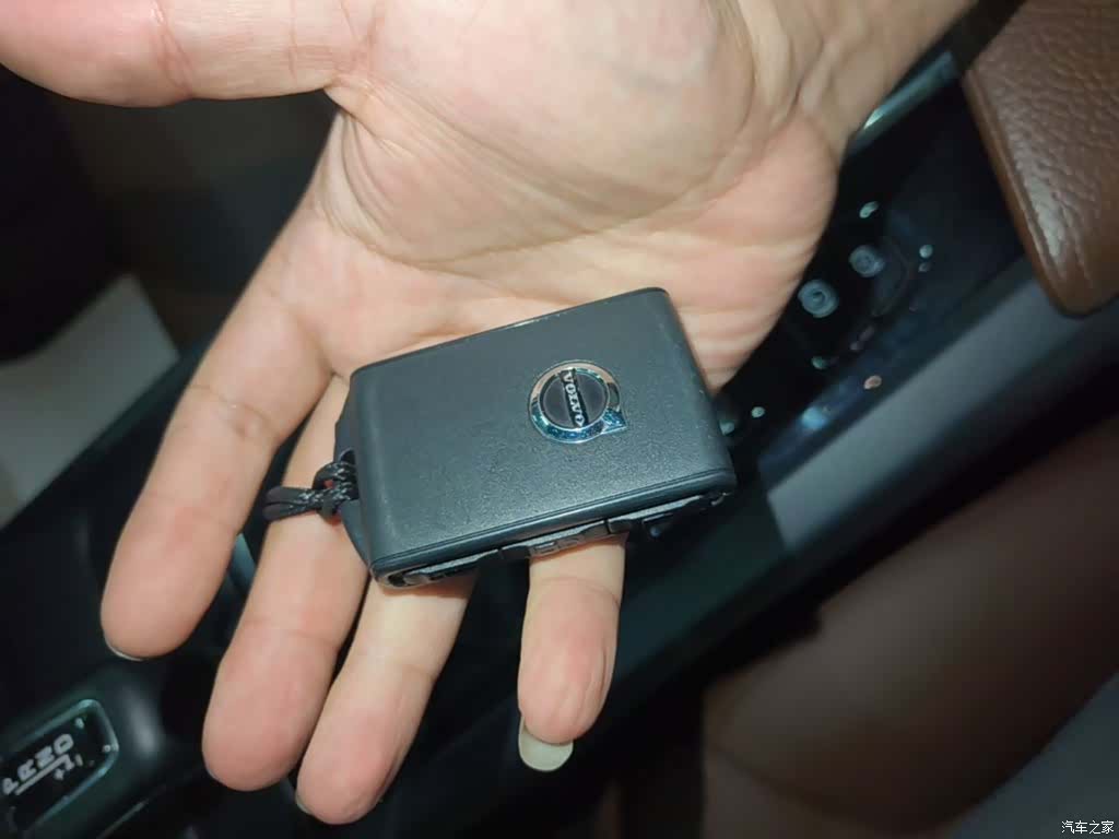 Volvo XC60, 2018 9