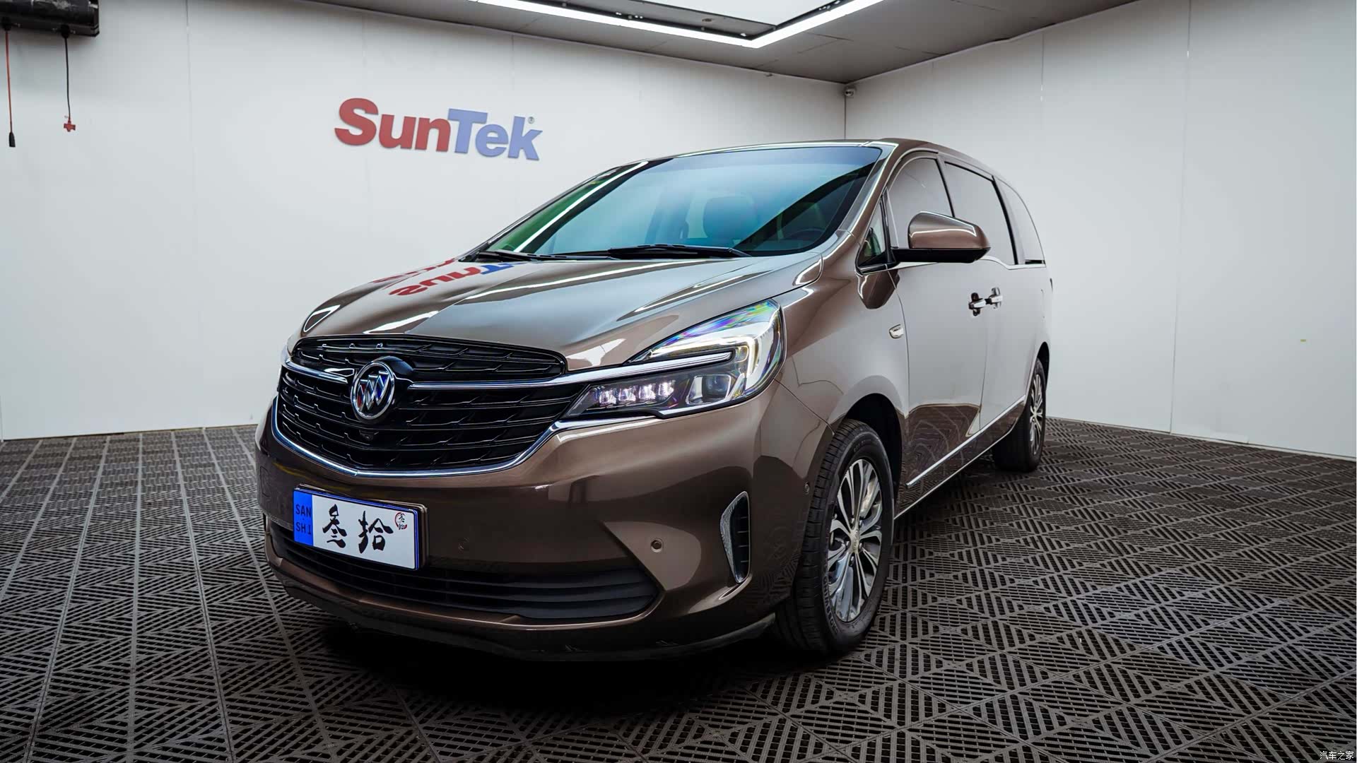 Buick GL8, 2021 1