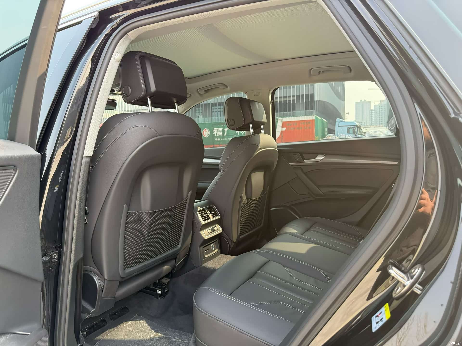 Audi Q5L, 2022 все фото