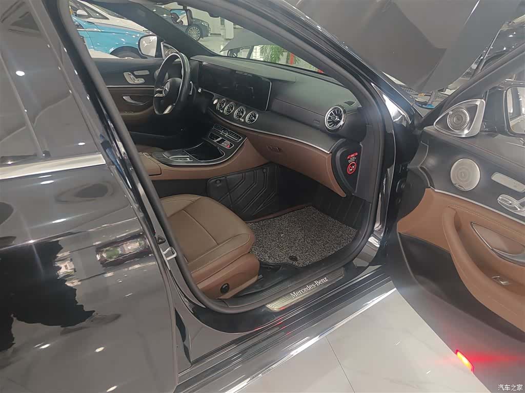 Mercedes-Benz E-Class, 2023 11