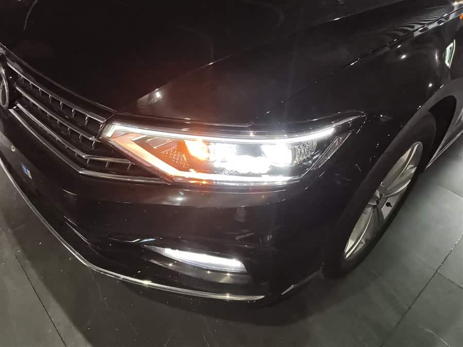 Volkswagen Magotan 2025, фото 24