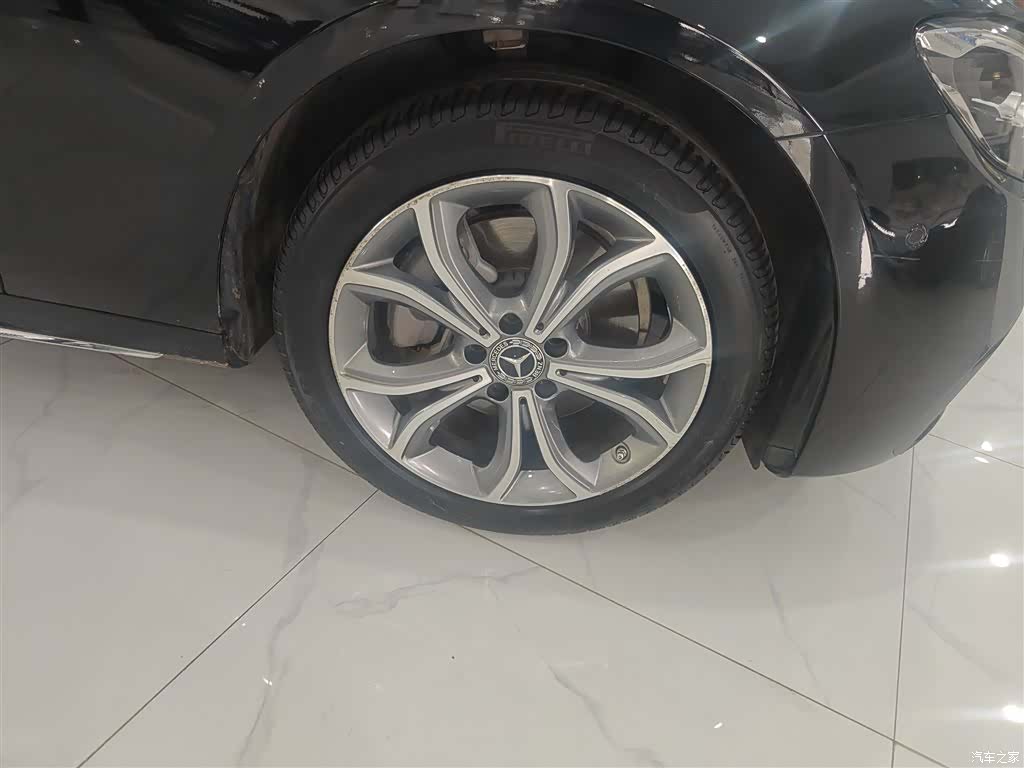 Mercedes-Benz E-Class, 2023 14