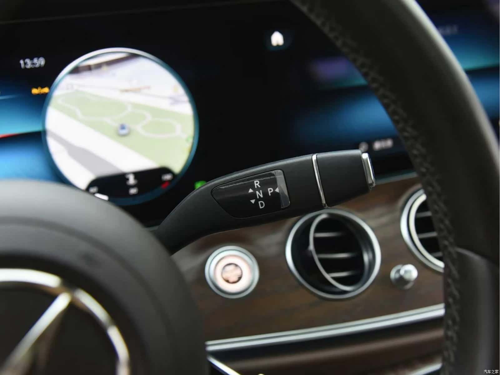 Mercedes-Benz E-Class, 2023 10