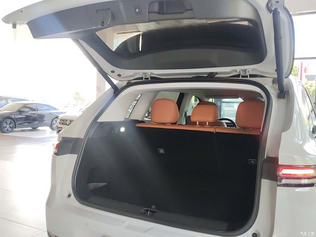 Leapmotor C10, 2025 19