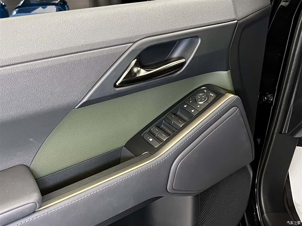 Lexus GX, 2025 14