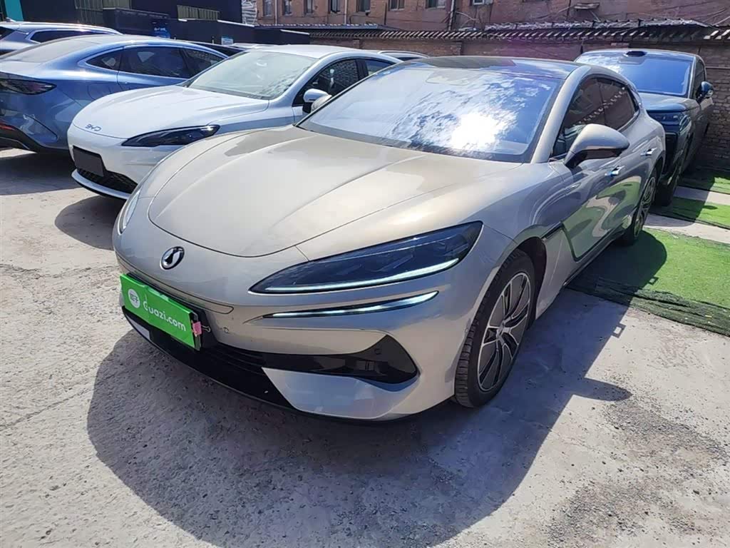 Denza Z9GT