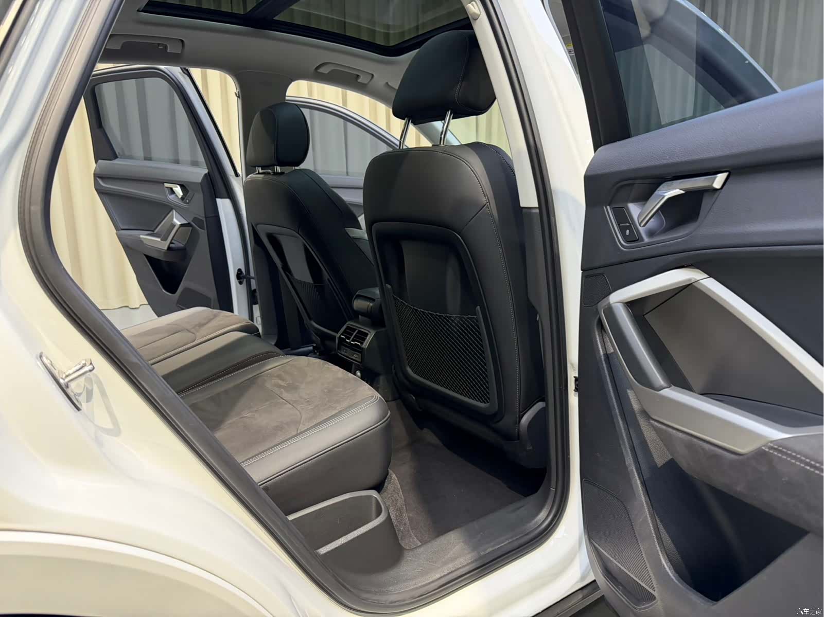 Audi Q3, 2023 6