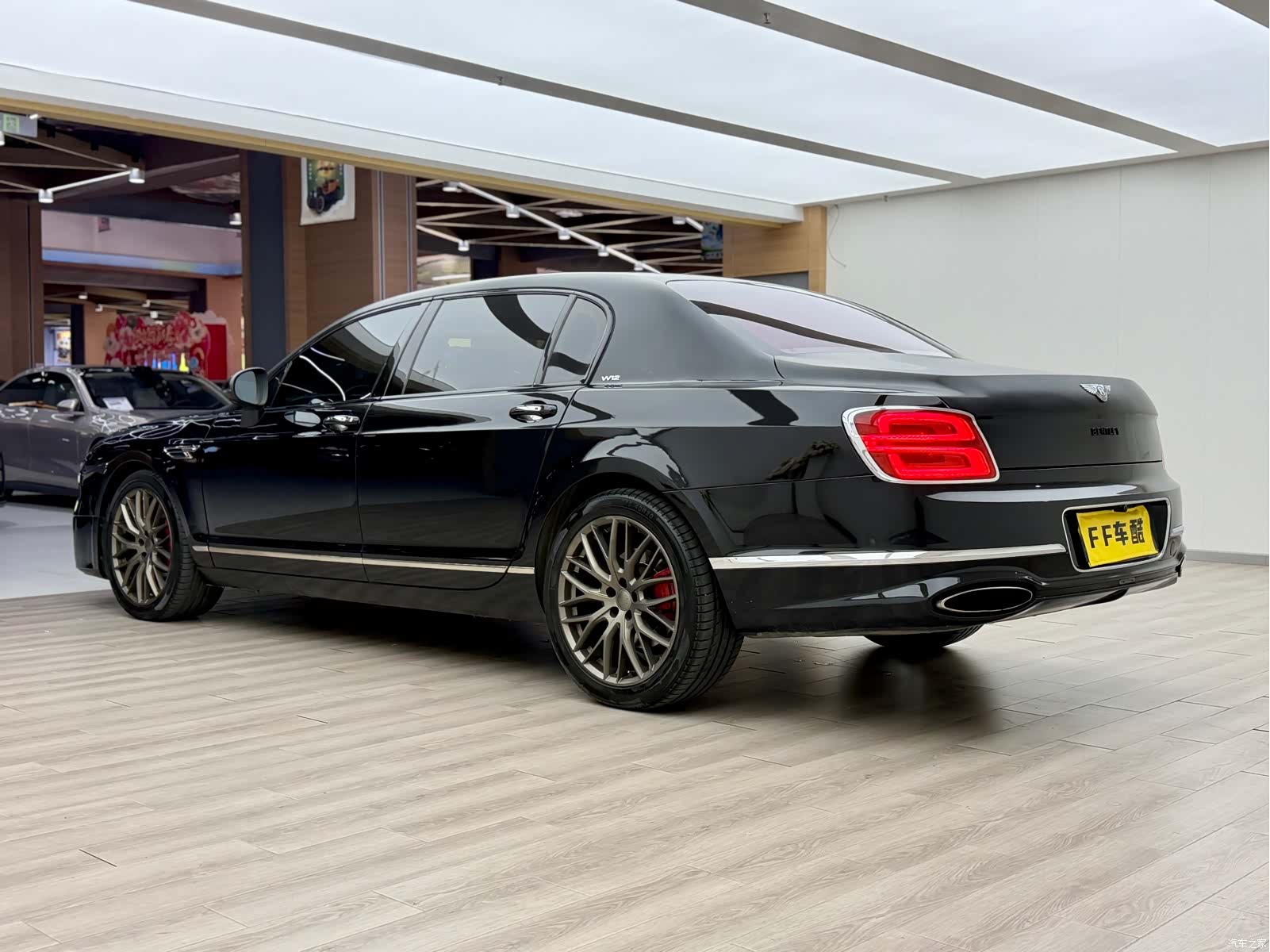 Bentley Flying Spur, 2008 9