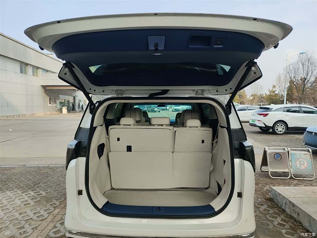 Buick GL8, 2024 19