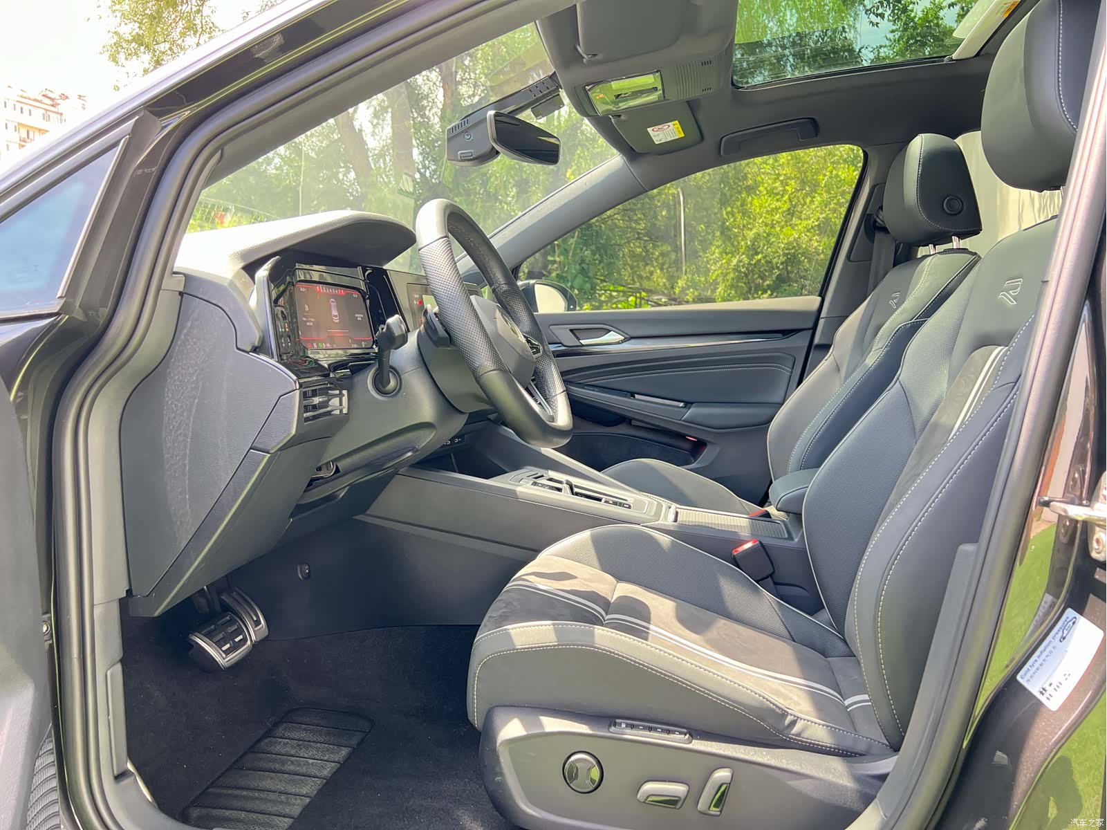 Volkswagen Golf, 2023 15