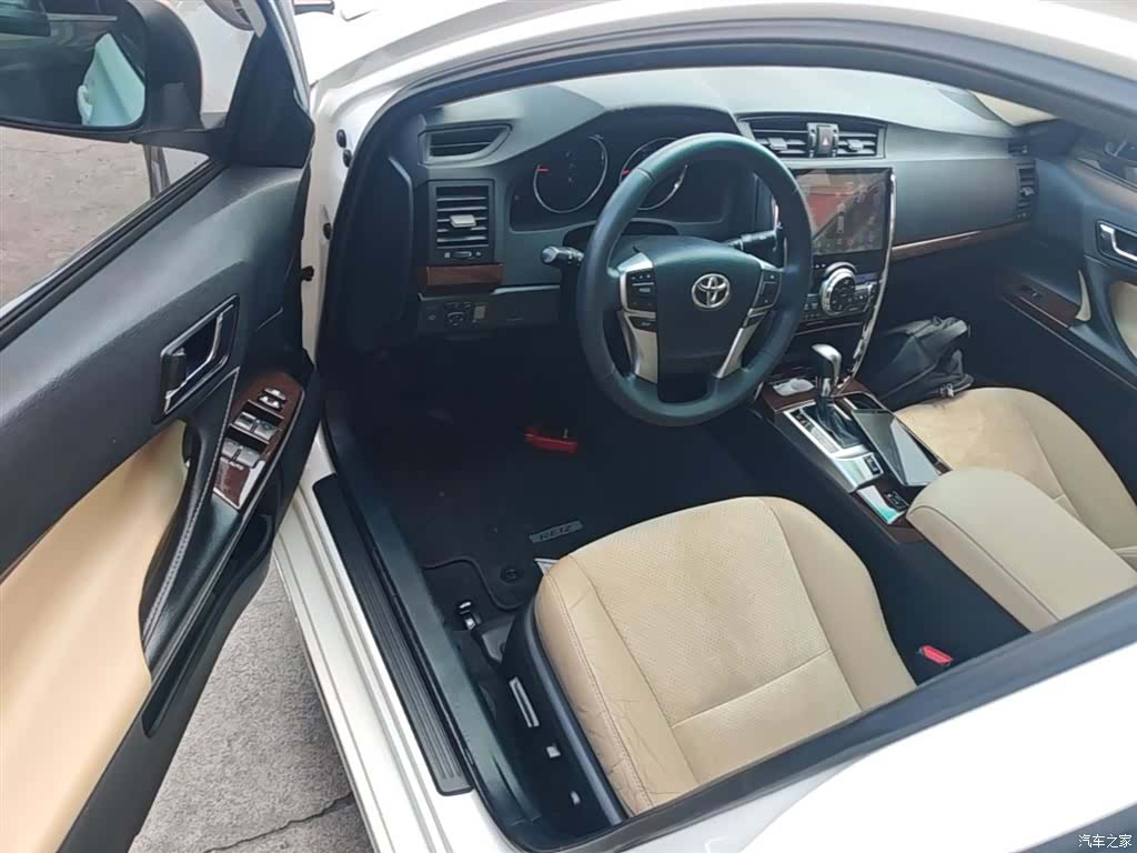 Toyota 2.5V, 2017 16