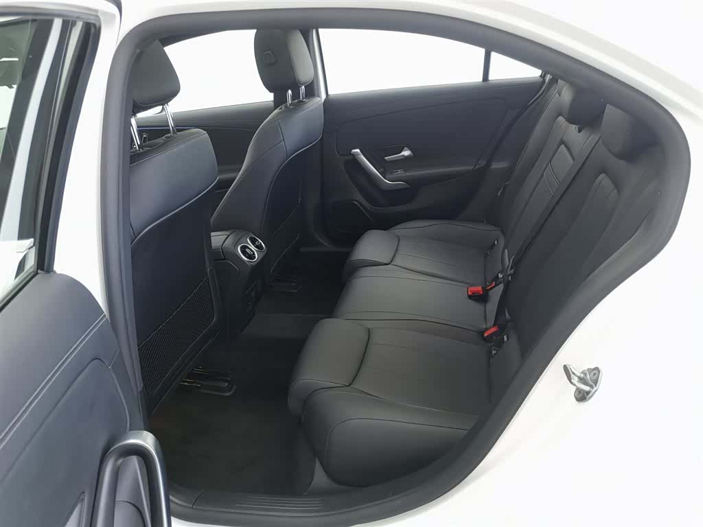 Mercedes-Benz A-Class, 2022 15