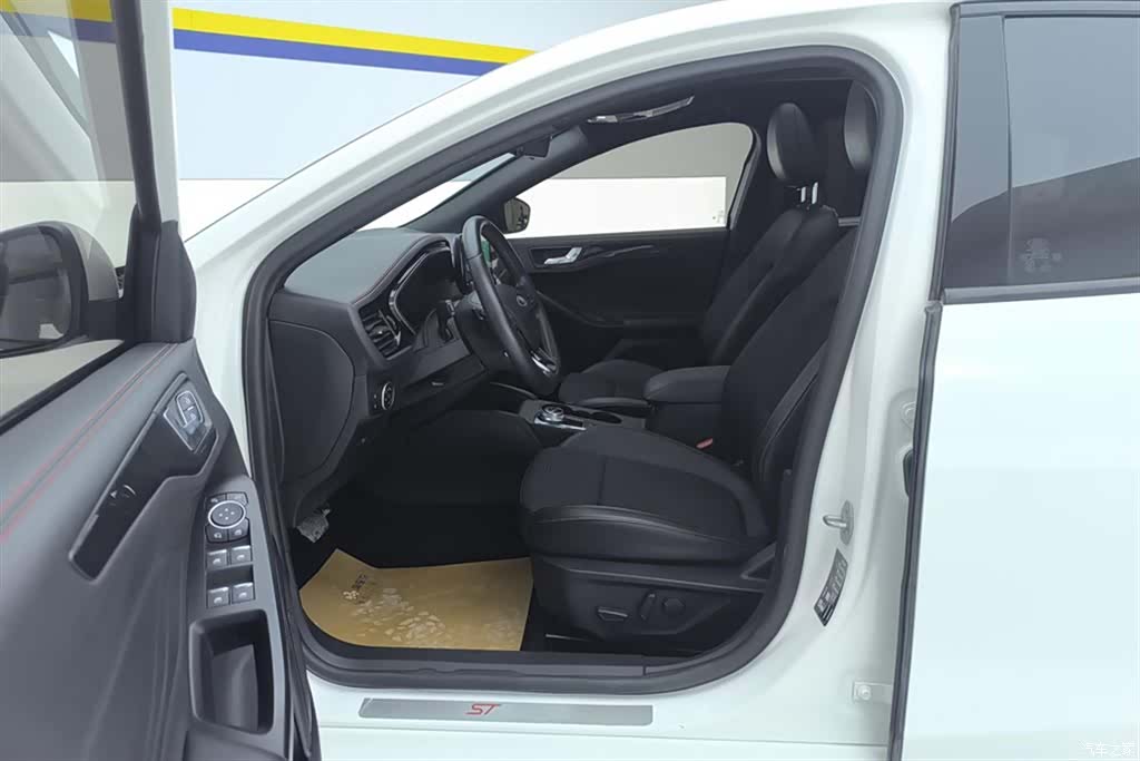 Ford Focus, 2021 9