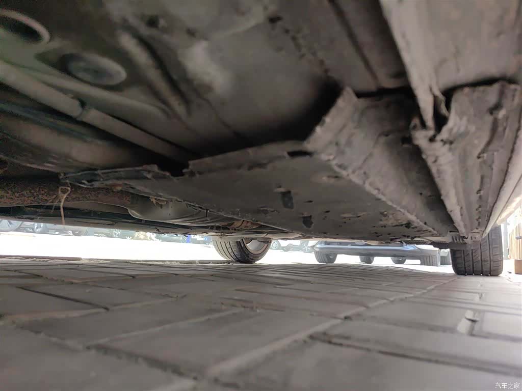 Audi A4L, 2014 23
