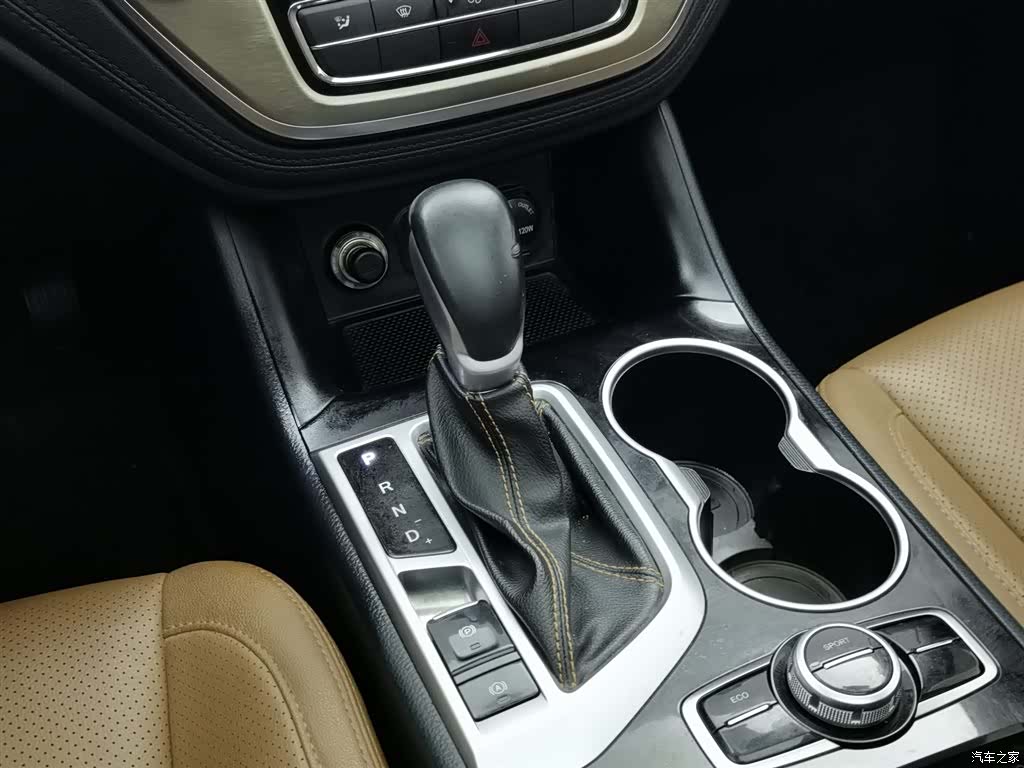 Changan CS95, 2017 13