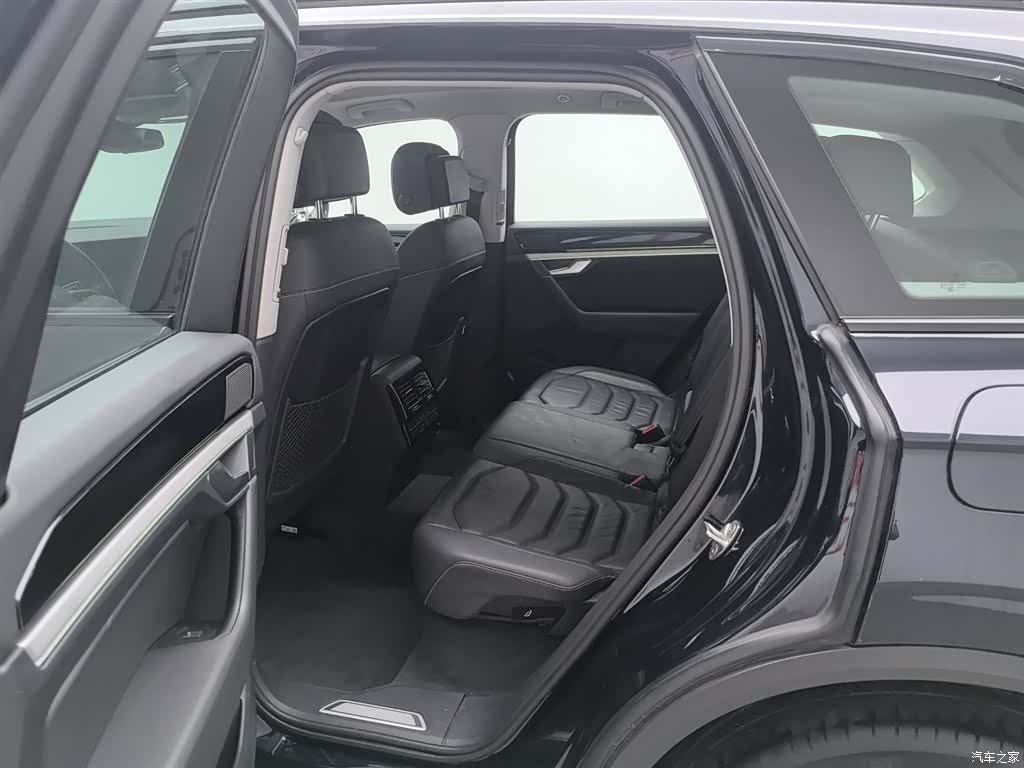 Volkswagen Touareg, 2021 15