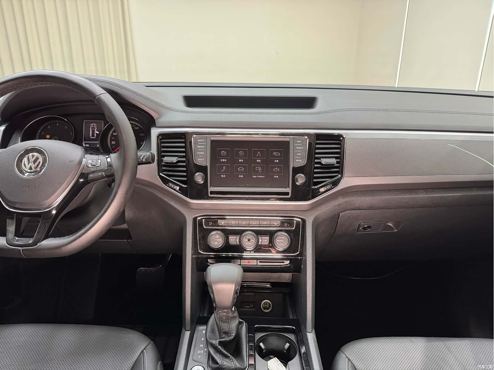 Volkswagen Teramont, 2018 26