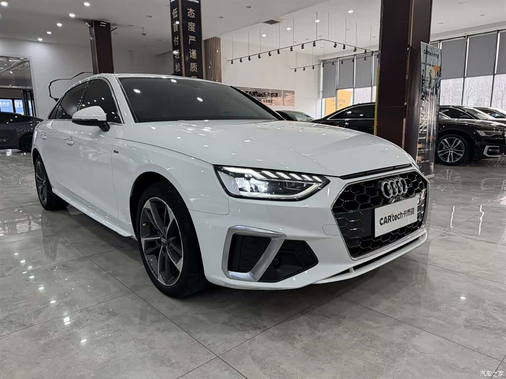 Audi A4L, 2022 3