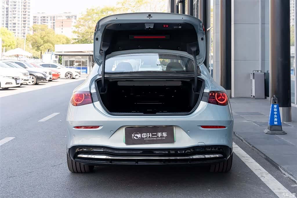 Mercedes-Benz CLA, 2025 8