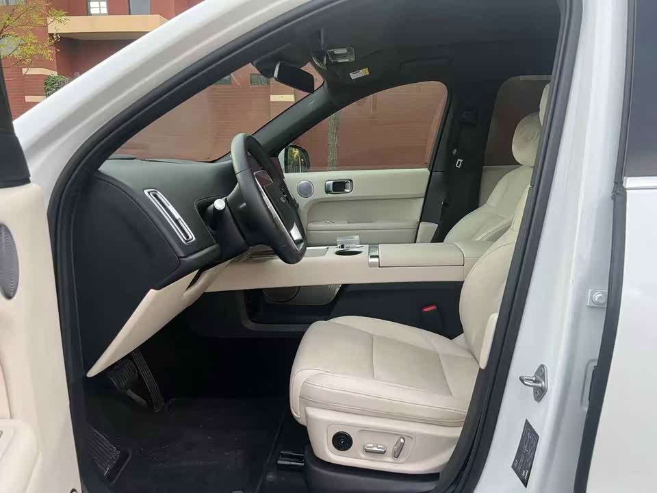 Li Auto Ideal L6