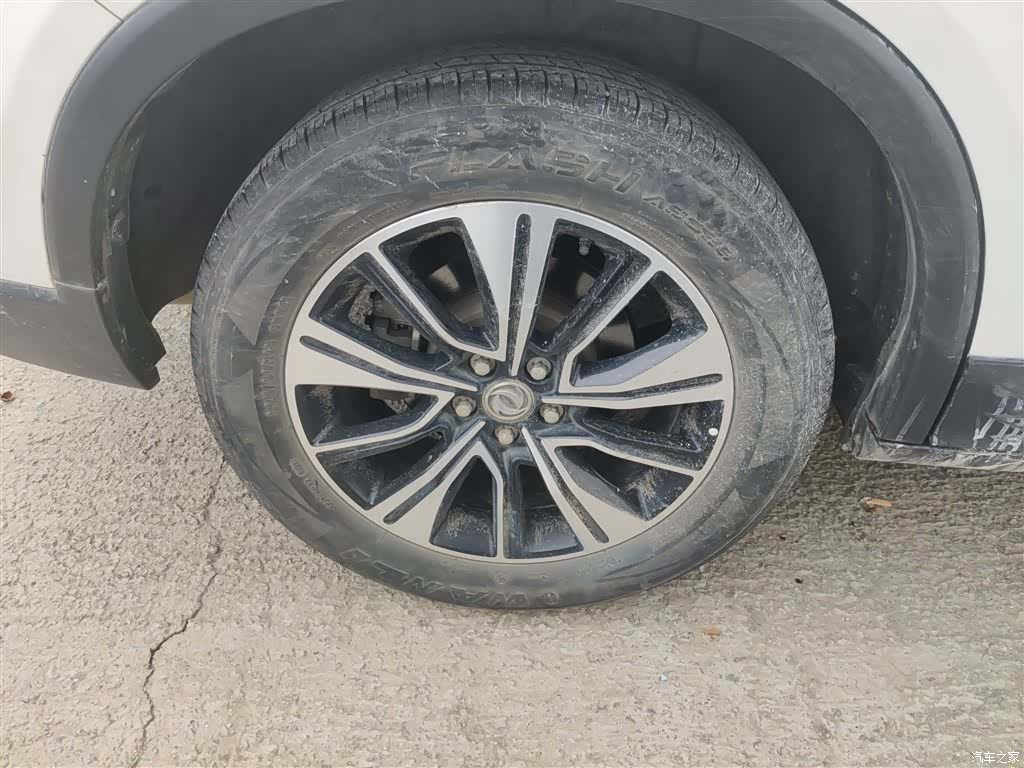 DongFeng AX7, 2018 21