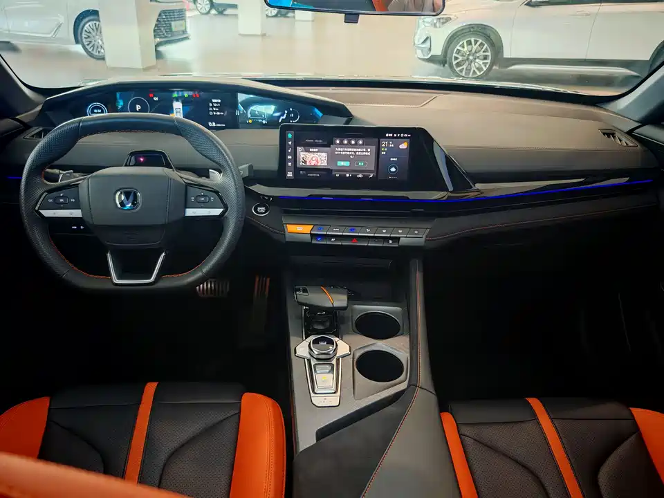 Changan UNI-V
