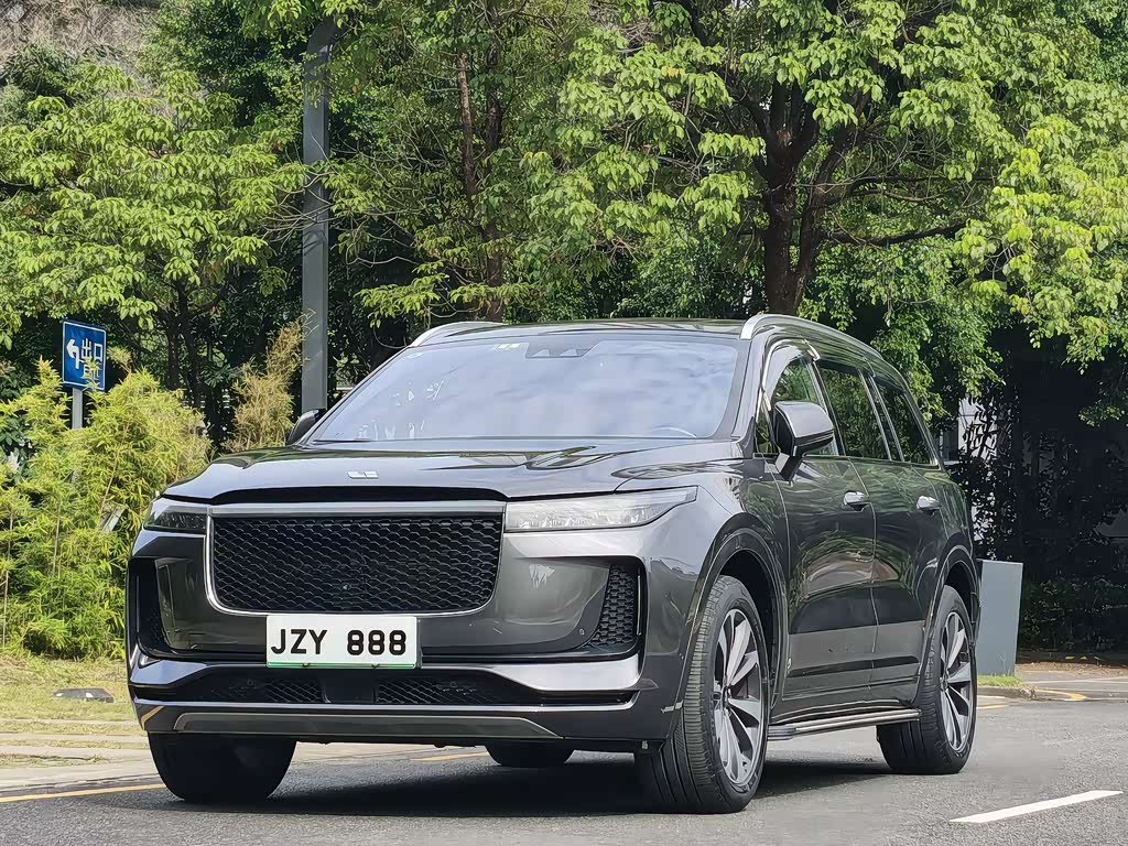 Li Auto ONE 2020 6 мест