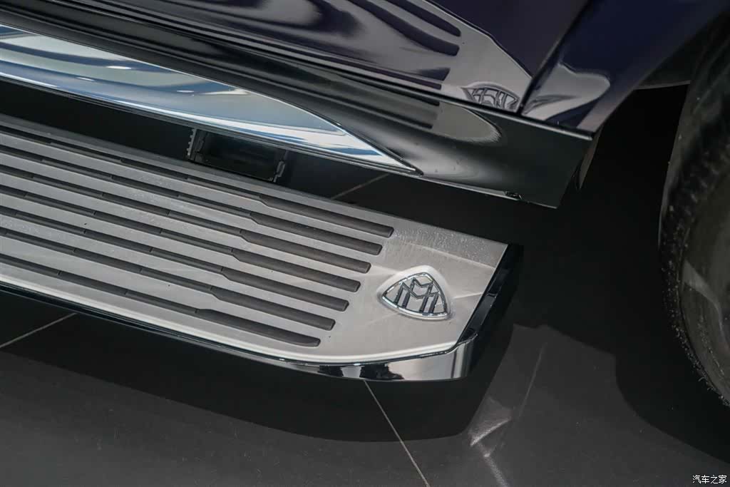 Maybach GLS, 2023 10