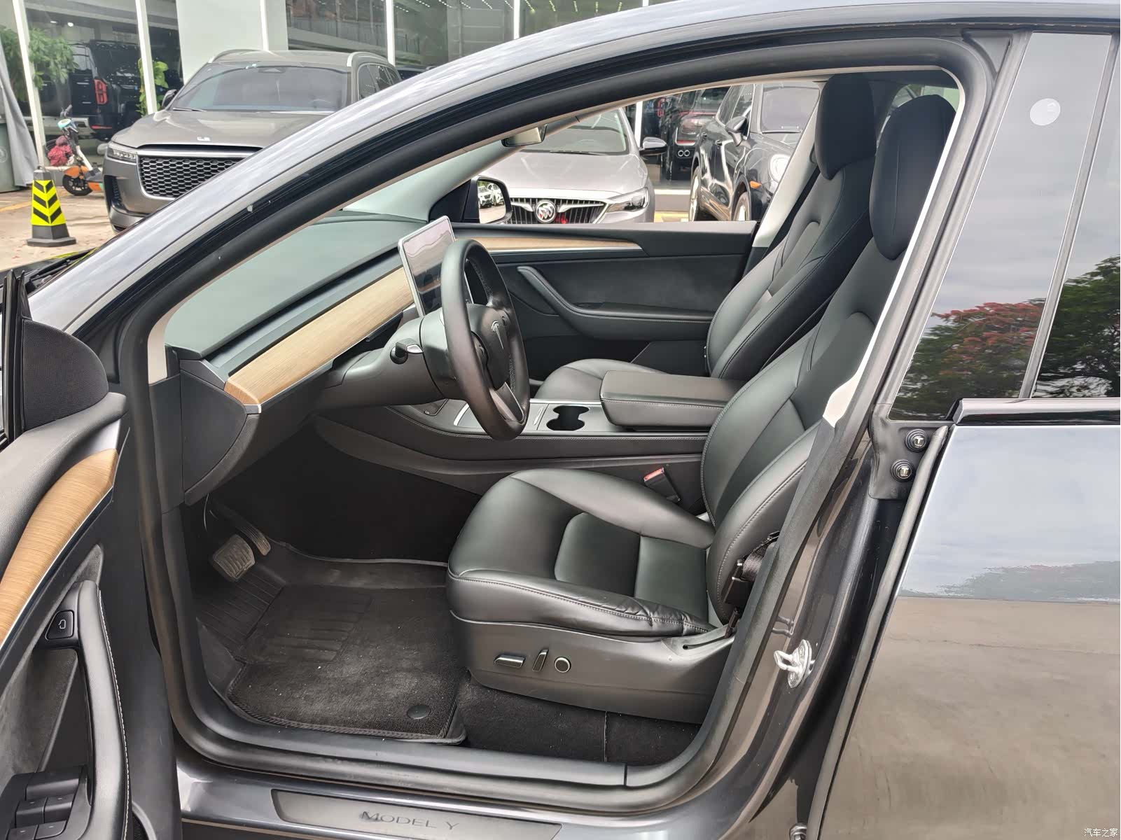 Tesla Model Y, 2021 8