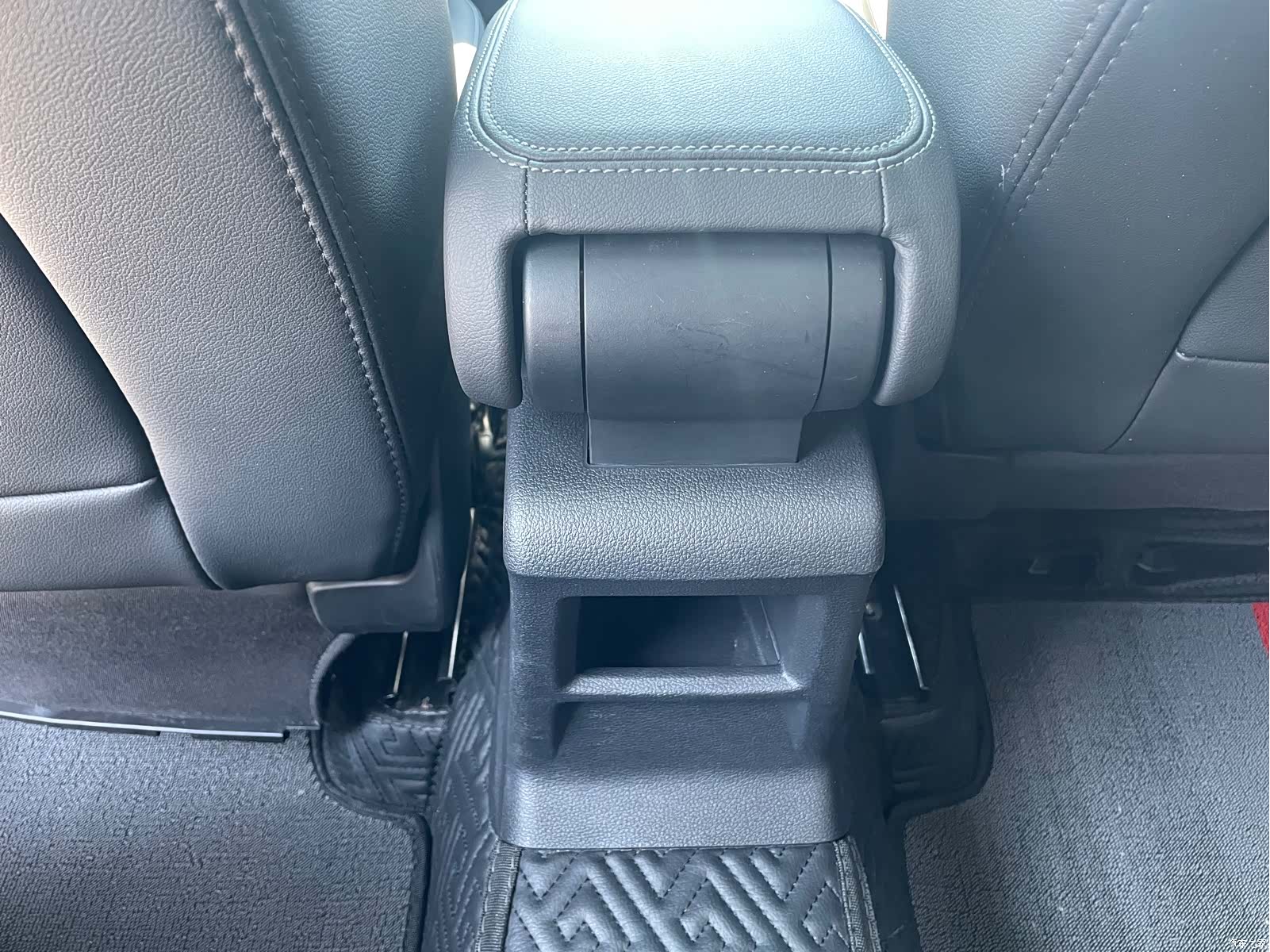Audi Q2L, 2022 15