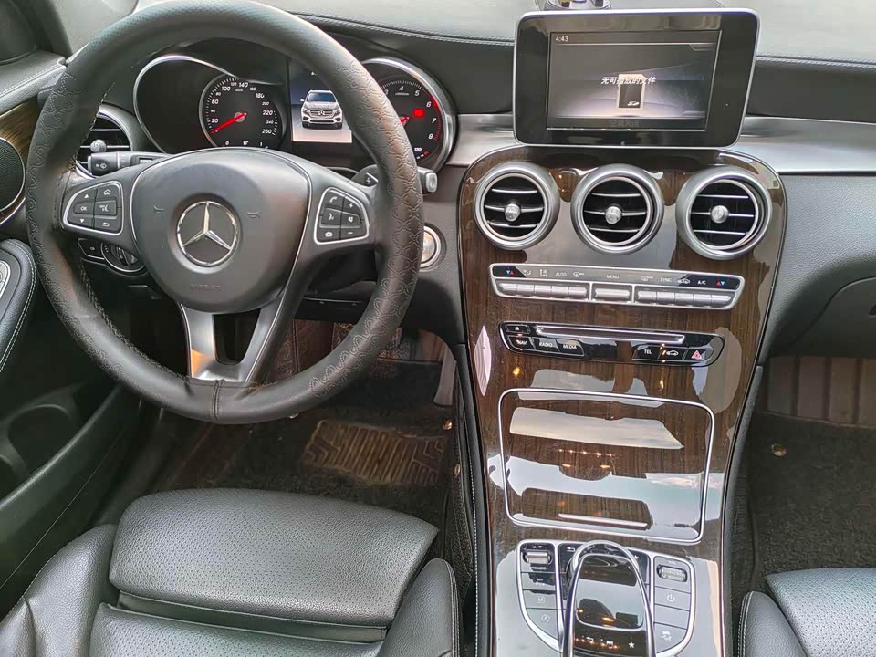 Mercedes-Benz GLC Mercedes-Benz GLC