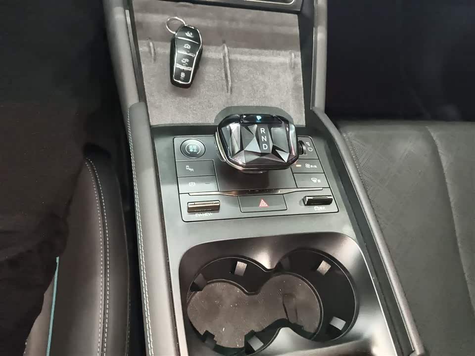 BYD Qin L BYD Qin L