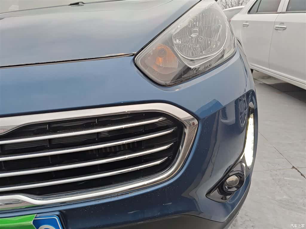 Kia KX3, 2016 23