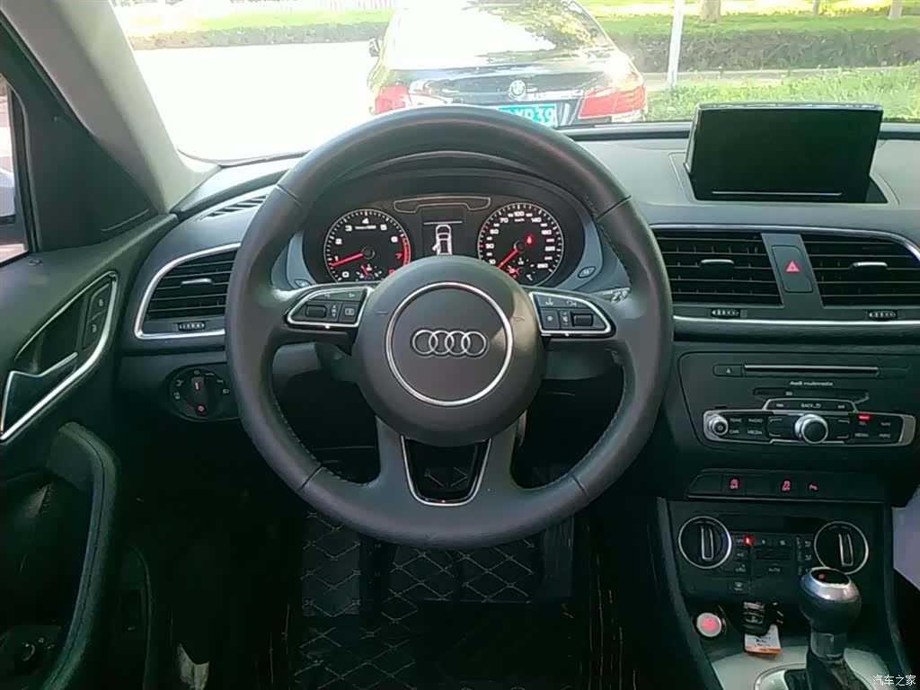 Audi Q3, 2018 11