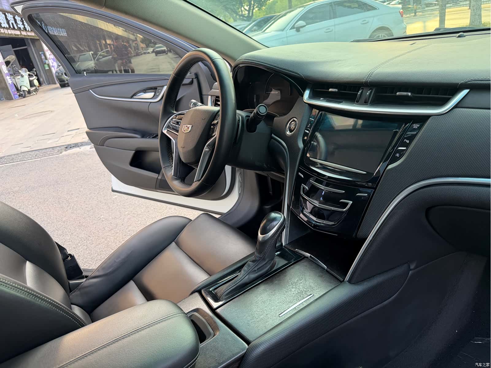 Cadillac XTS, 2019 14