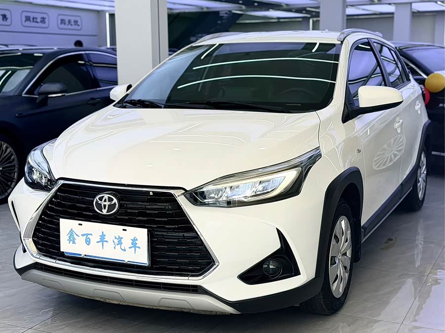 Toyota YARiS L 2023, фото 1