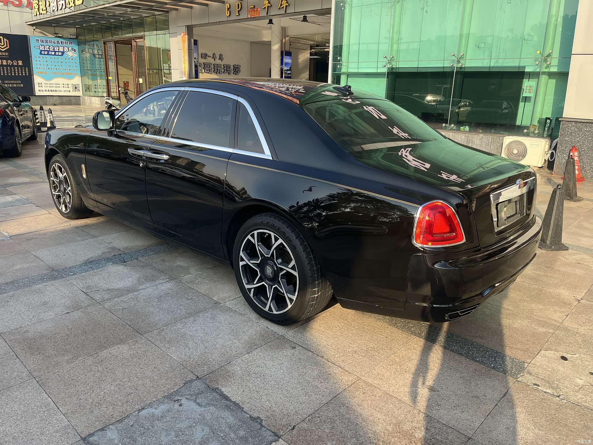 Rolls-Royce Ghost, 2011 8