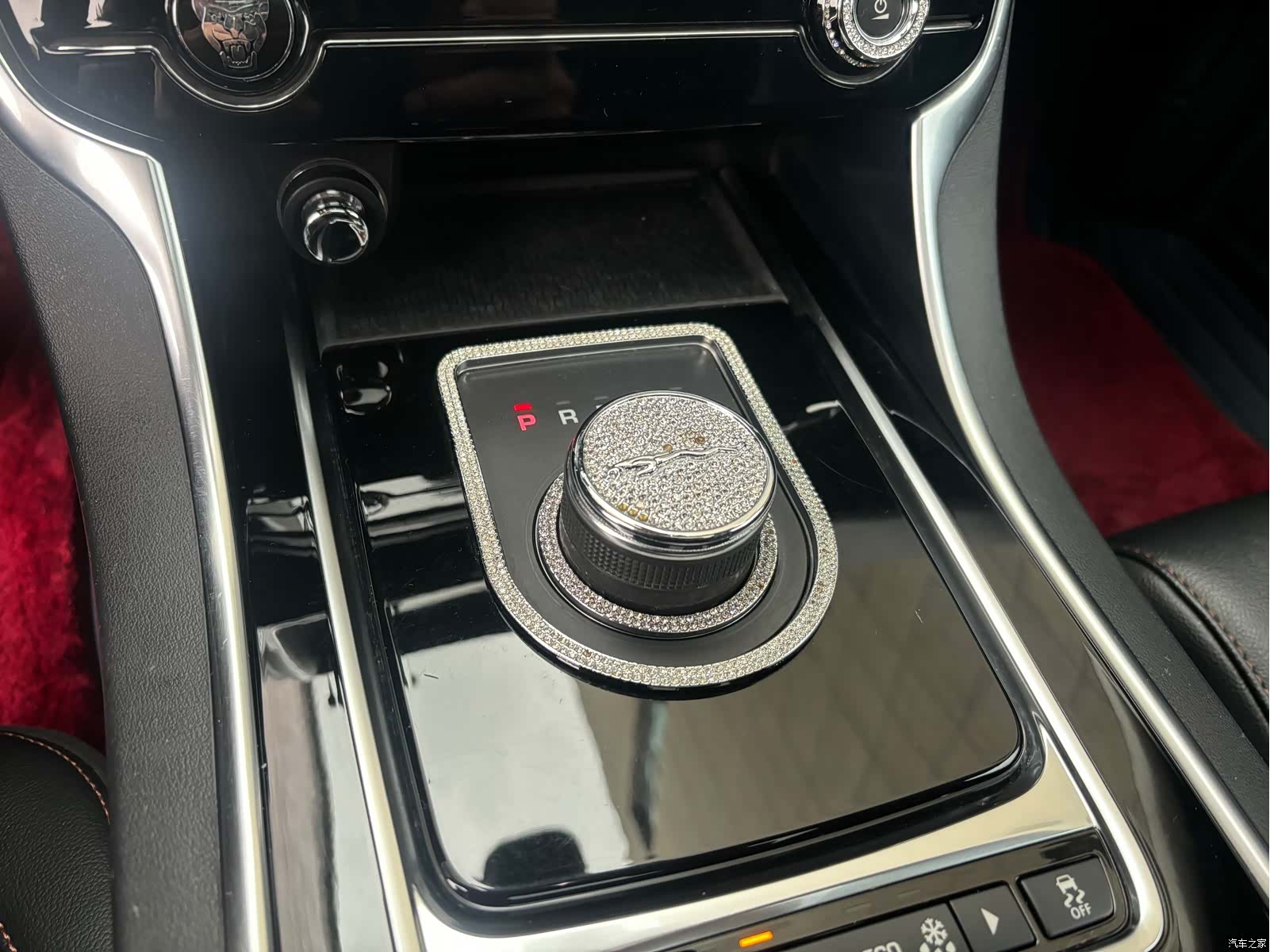 Land Rover XEL, 2019 6
