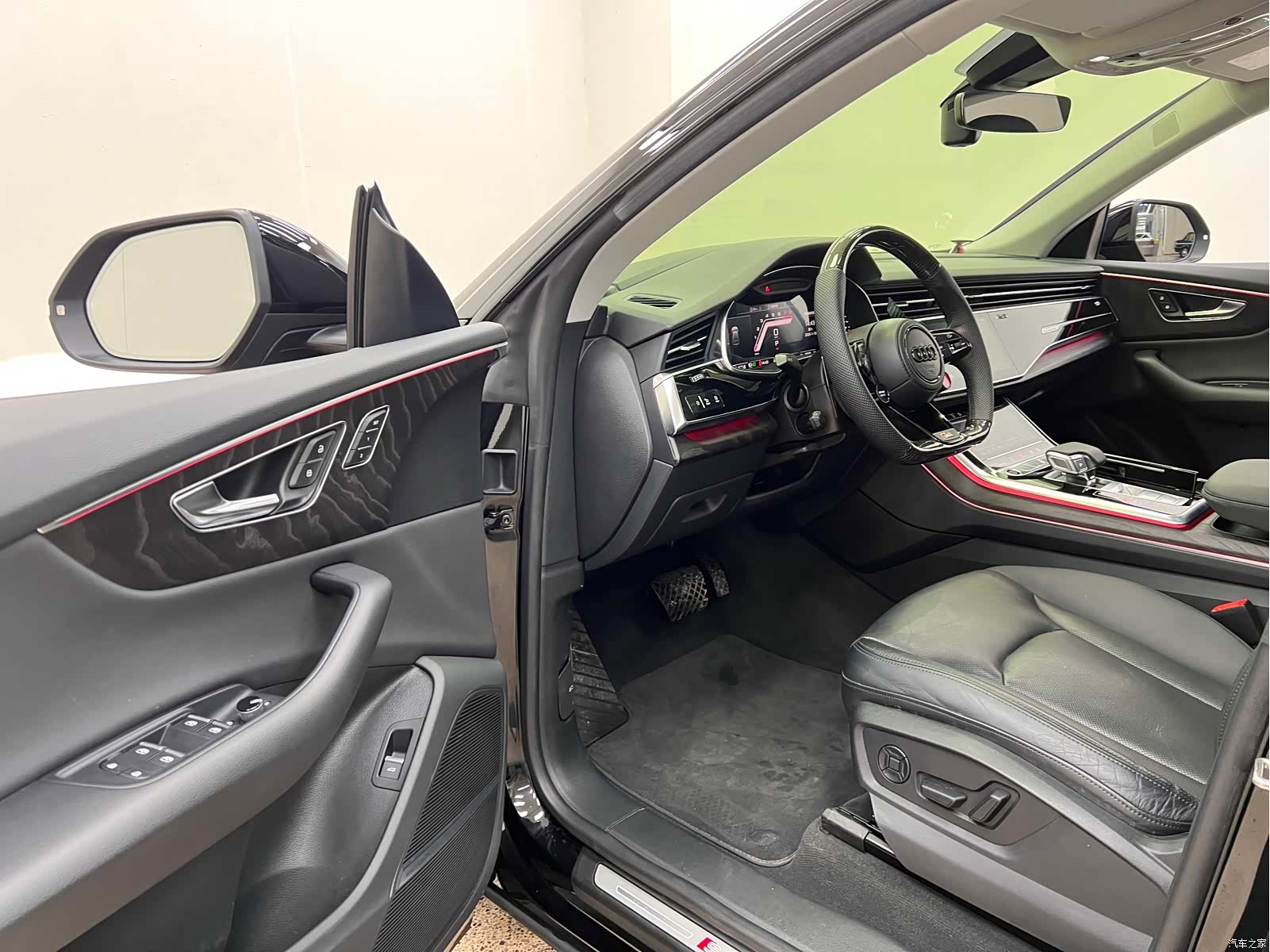 Audi Q8, 2022 15