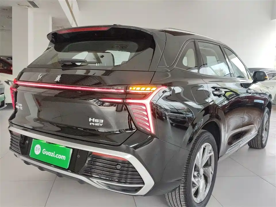 Hongqi HS3 PHEV