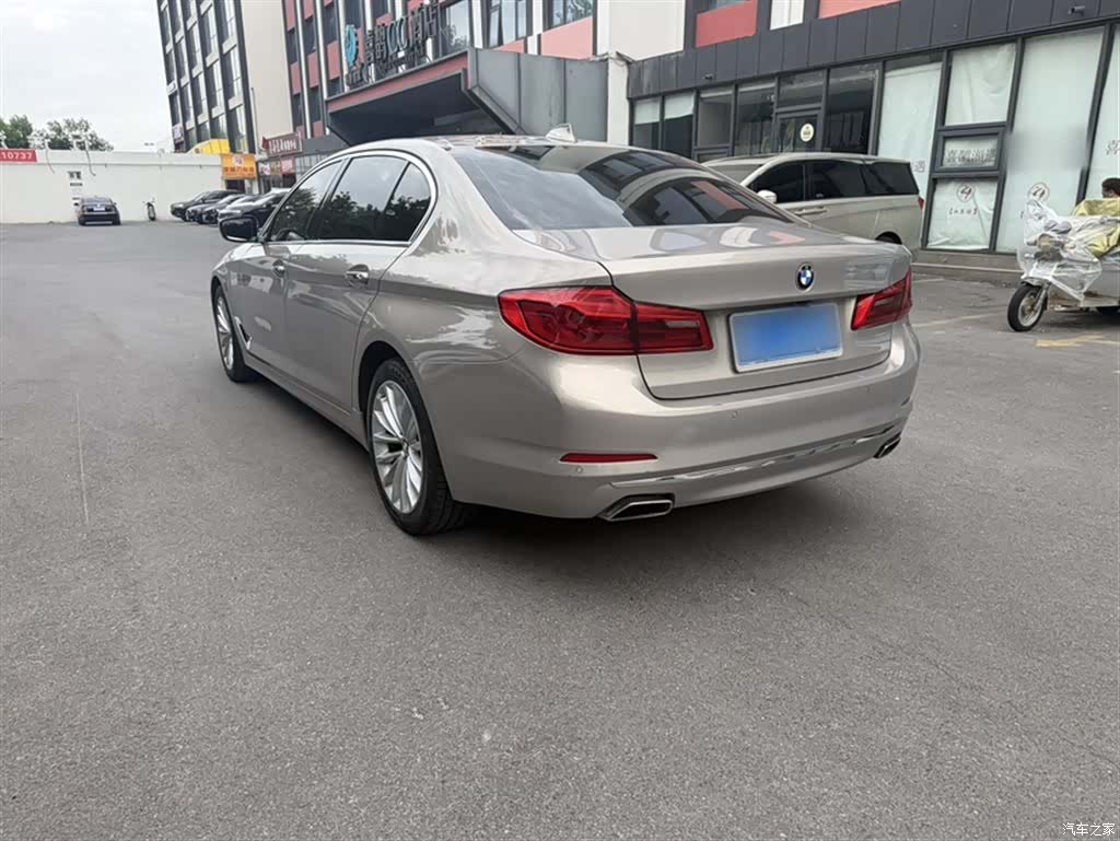 BMW 5 Series, 2018 8
