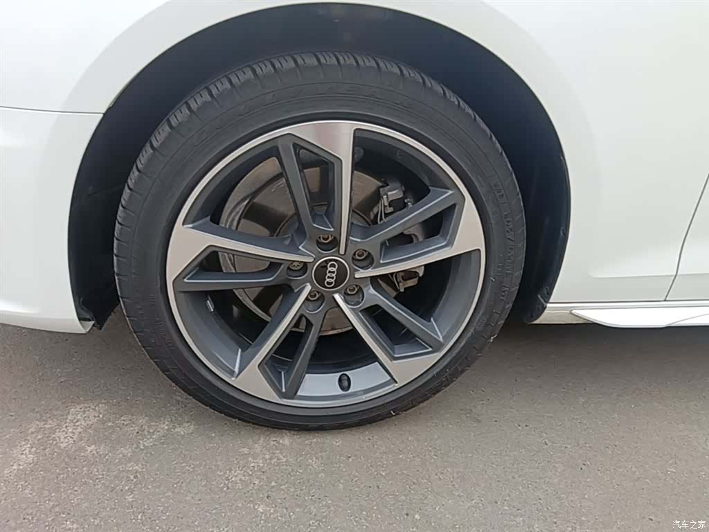Audi A4L, 2022 23