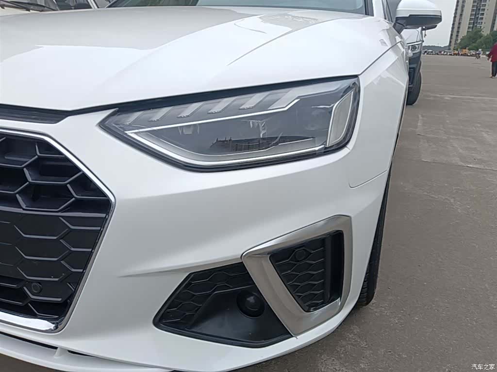 Audi A4L, 2022 24