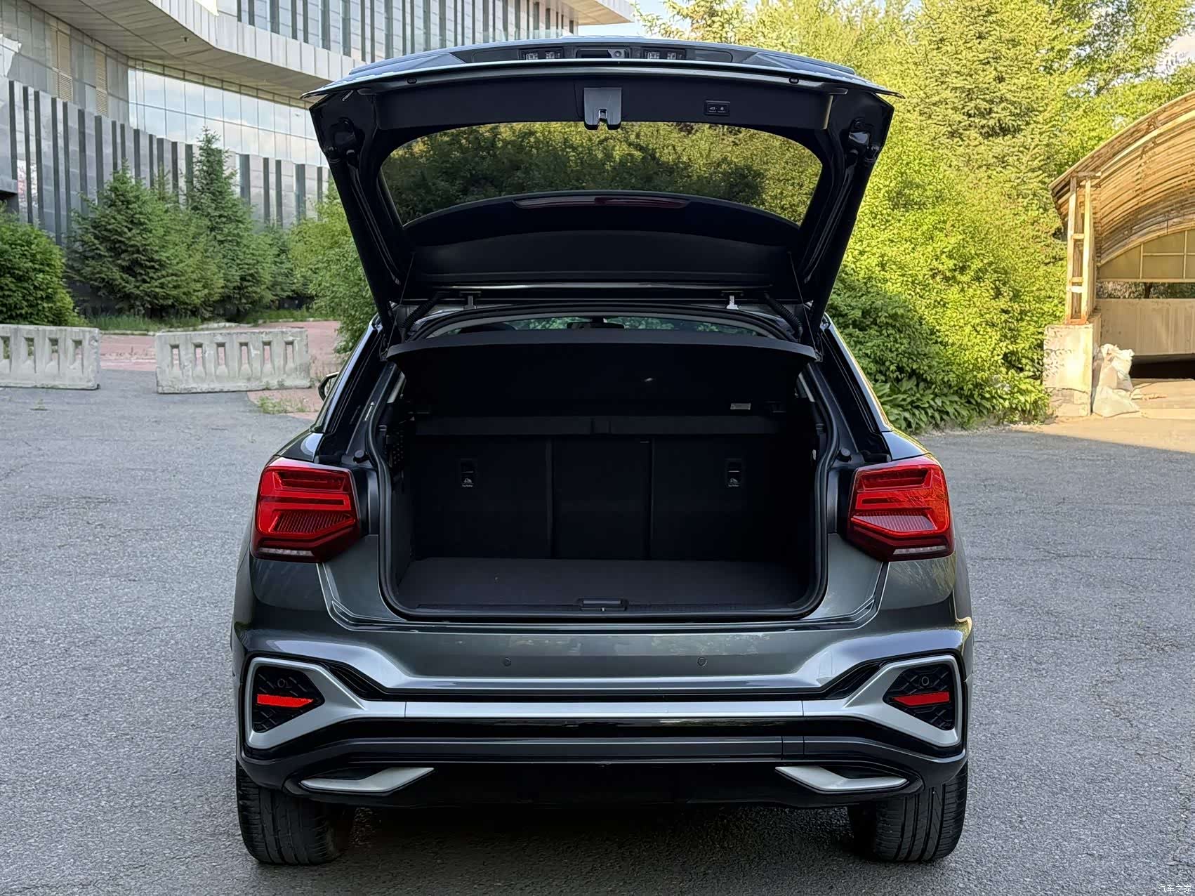 Audi Q2L, 2023 17