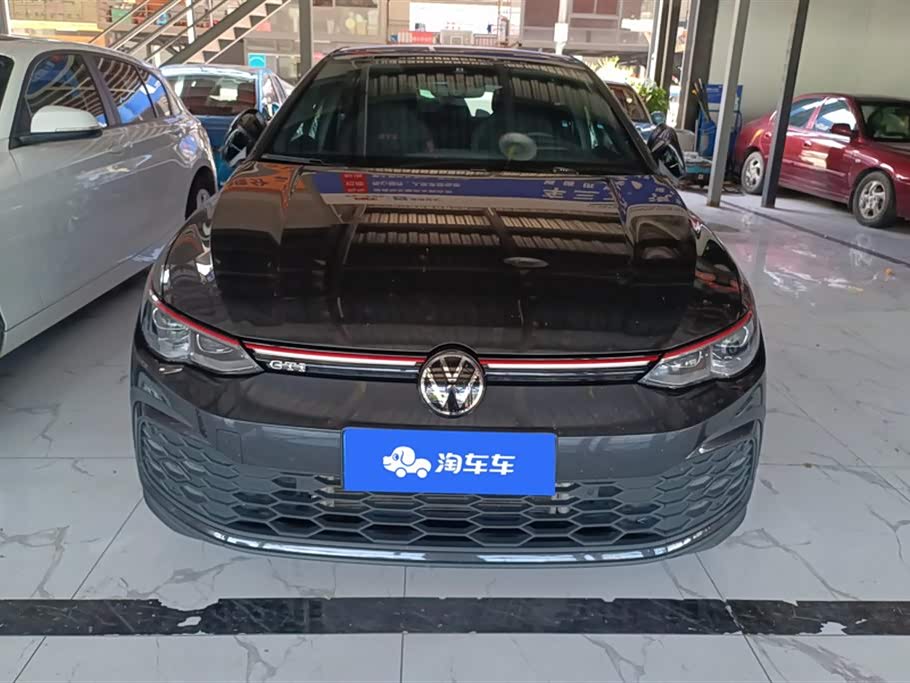 Volkswagen Golf GTI