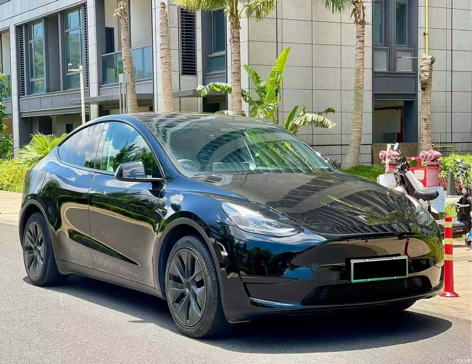 Tesla Model Y, 2024 3