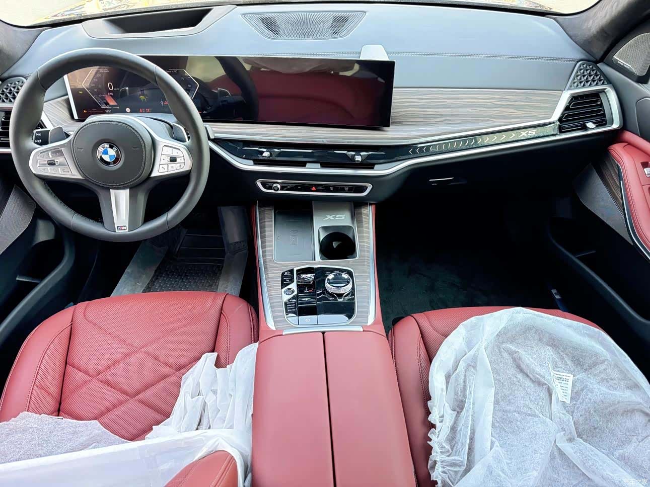 BMW X5, 2025 10