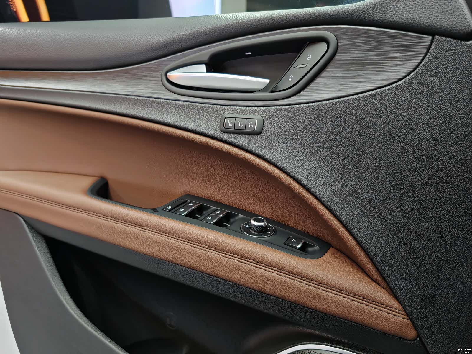 Alfa Romeo Stelvio, 2018 21
