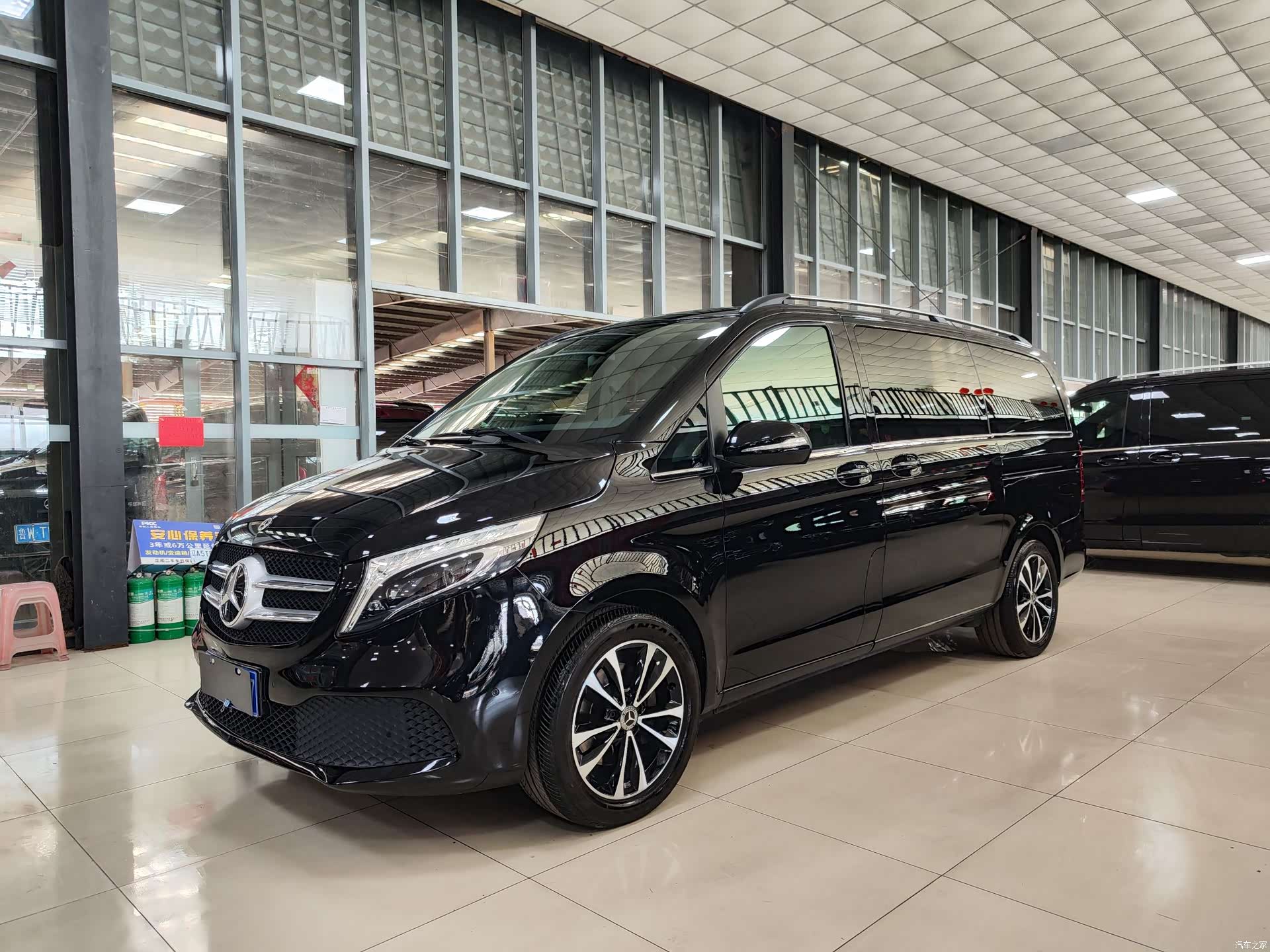Mercedes-Benz V-Class