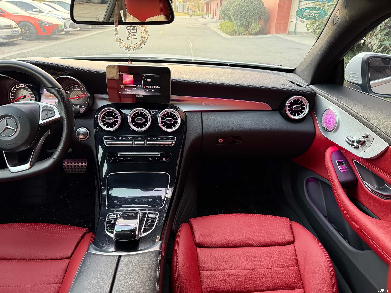 Mercedes-Benz C-Class, 2018 12